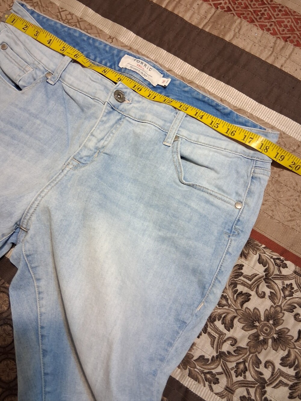 torrid Denim Two Piece Set- Light and Medium Wash Blue Boyfriend Short Summer - Picture 11 of 12